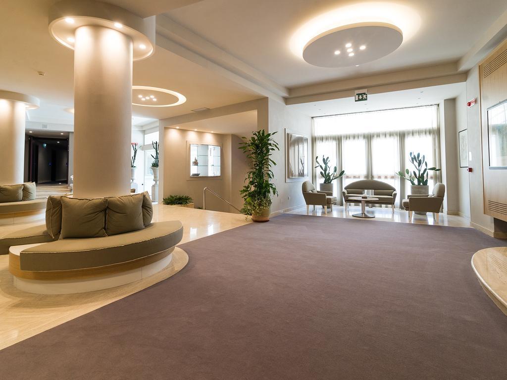 President Park Hotel Ачи-Трецца Екстер'єр фото